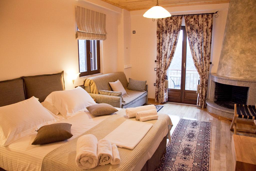 Elova Hotell Zátouna Exteriör bild