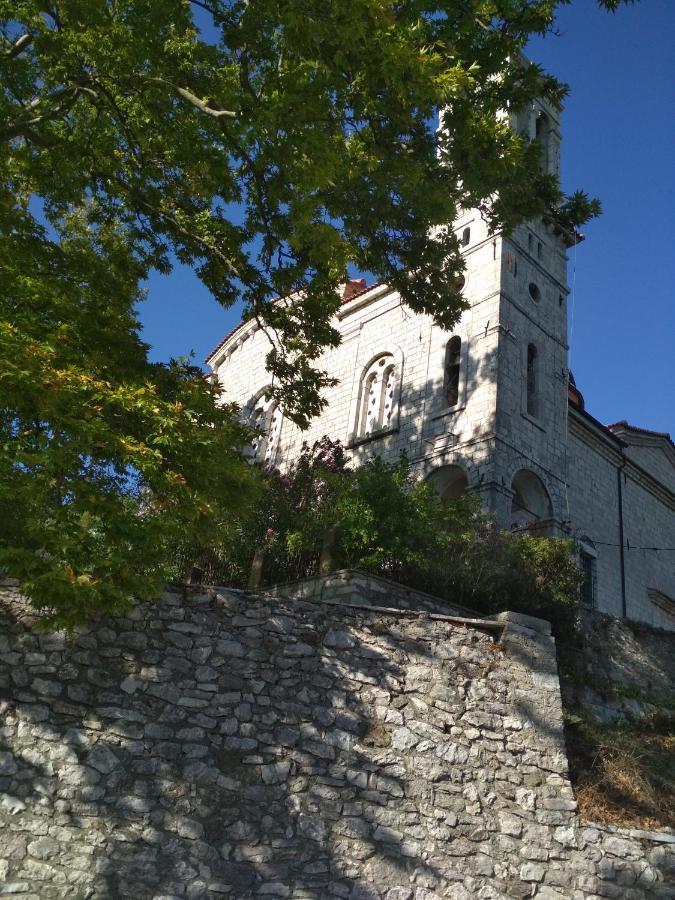 Elova Hotell Zátouna Exteriör bild